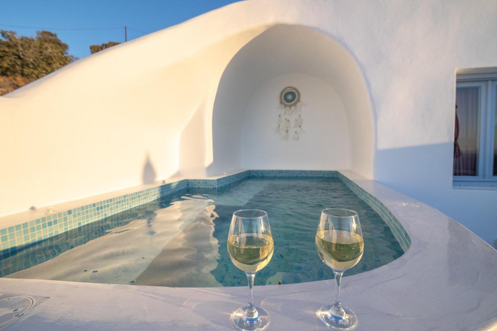 Sun Angelos Oia - Luxury Cave Suites Exterior photo