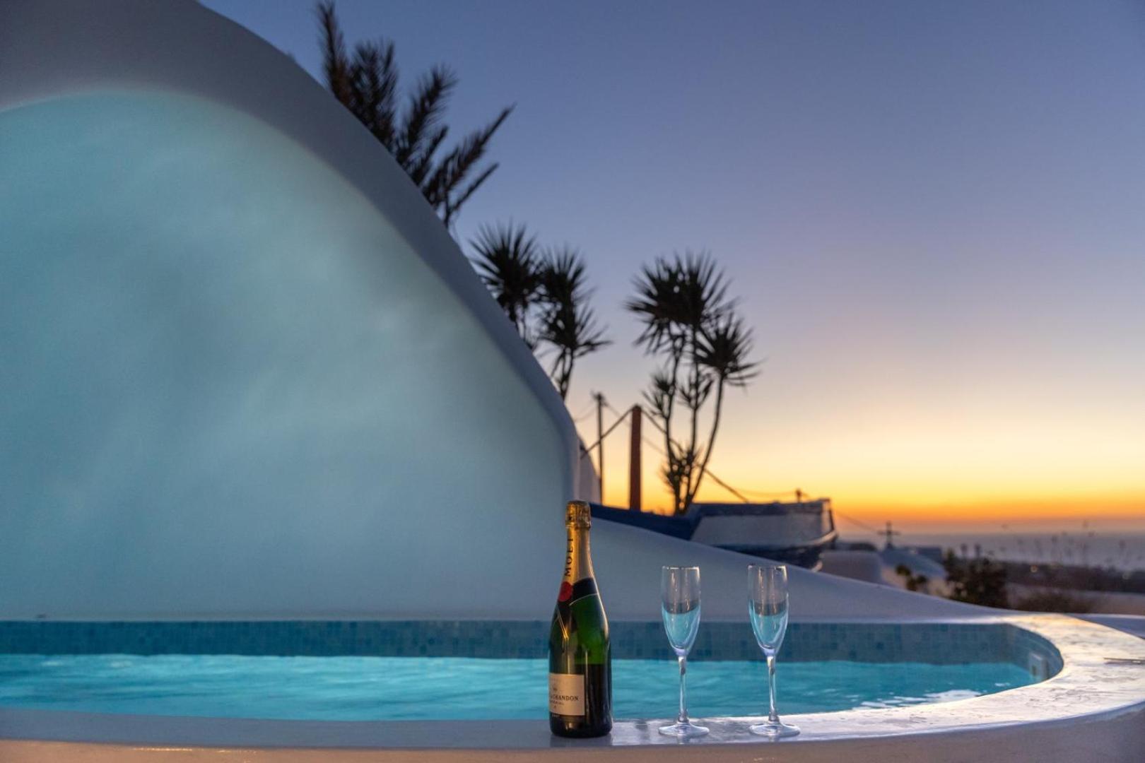 Sun Angelos Oia - Luxury Cave Suites Exterior photo